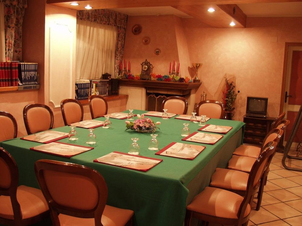 Hotel Vienna Ostenda E Ristorante Il Danubio ريميني المظهر الخارجي الصورة