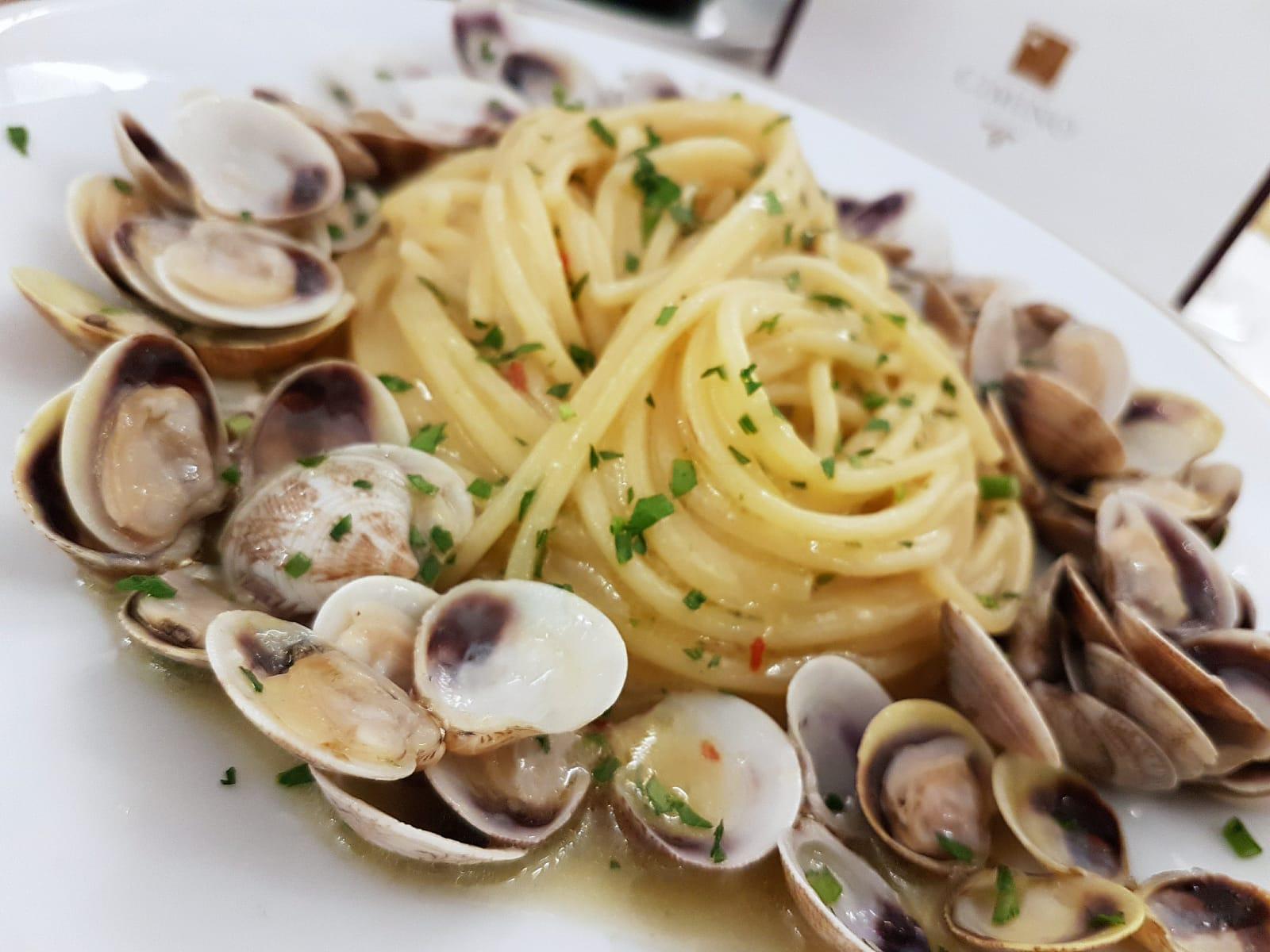 Hotel Vienna Ostenda E Ristorante Il Danubio ريميني المظهر الخارجي الصورة